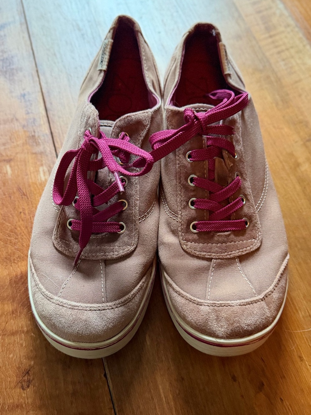Women’s Casual Lace-Up Tennis Shoes size 12